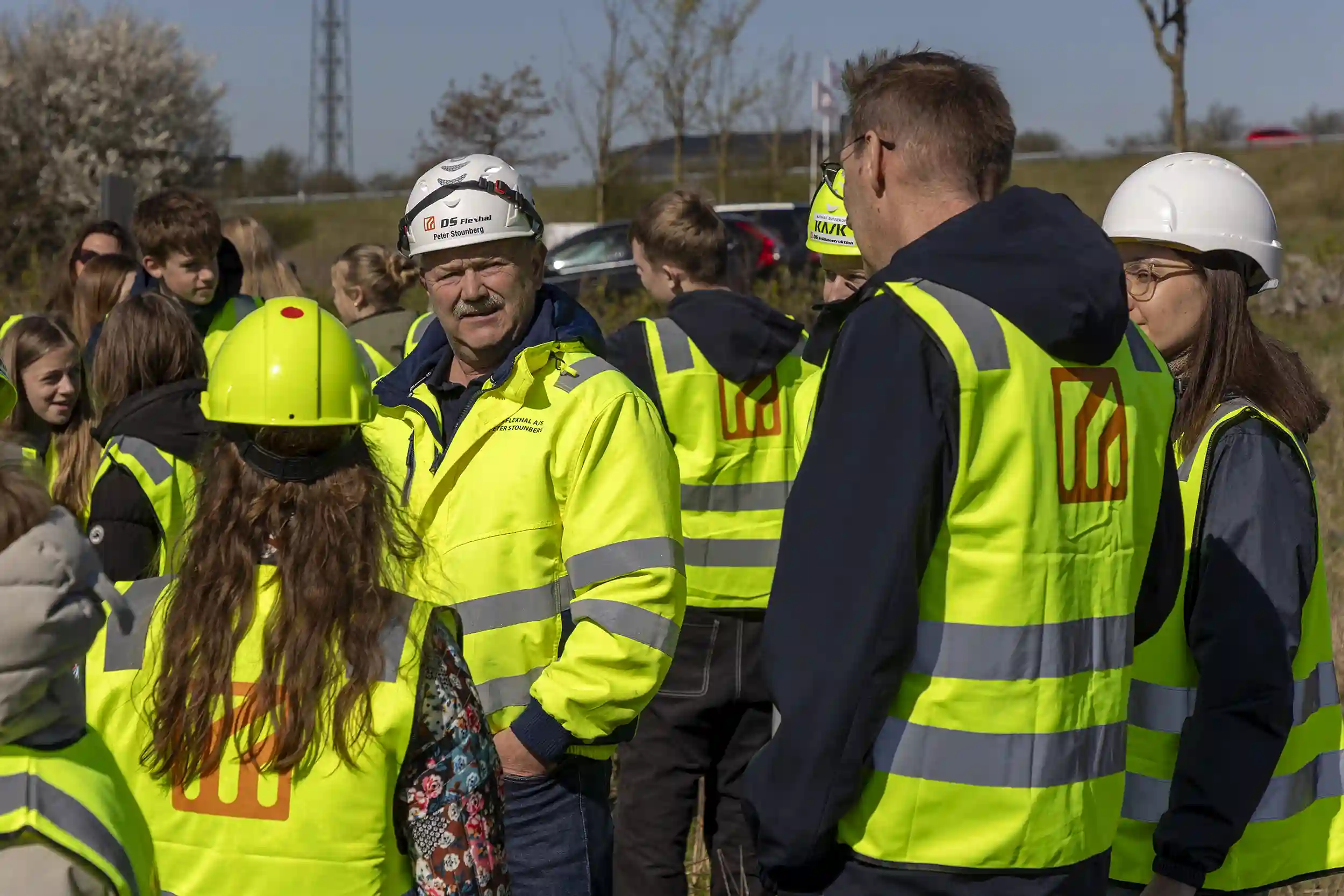 elever-paa-volvo-byggeplads-09-2500x1667px-kopier